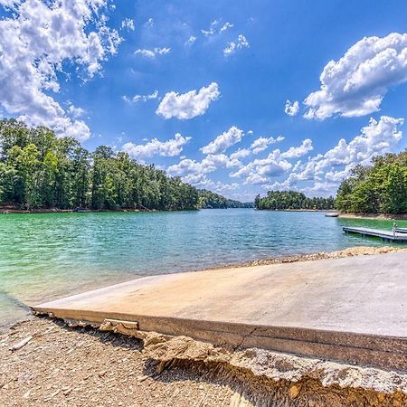 Majestic Lakefront Lodge セバービル エクステリア 写真