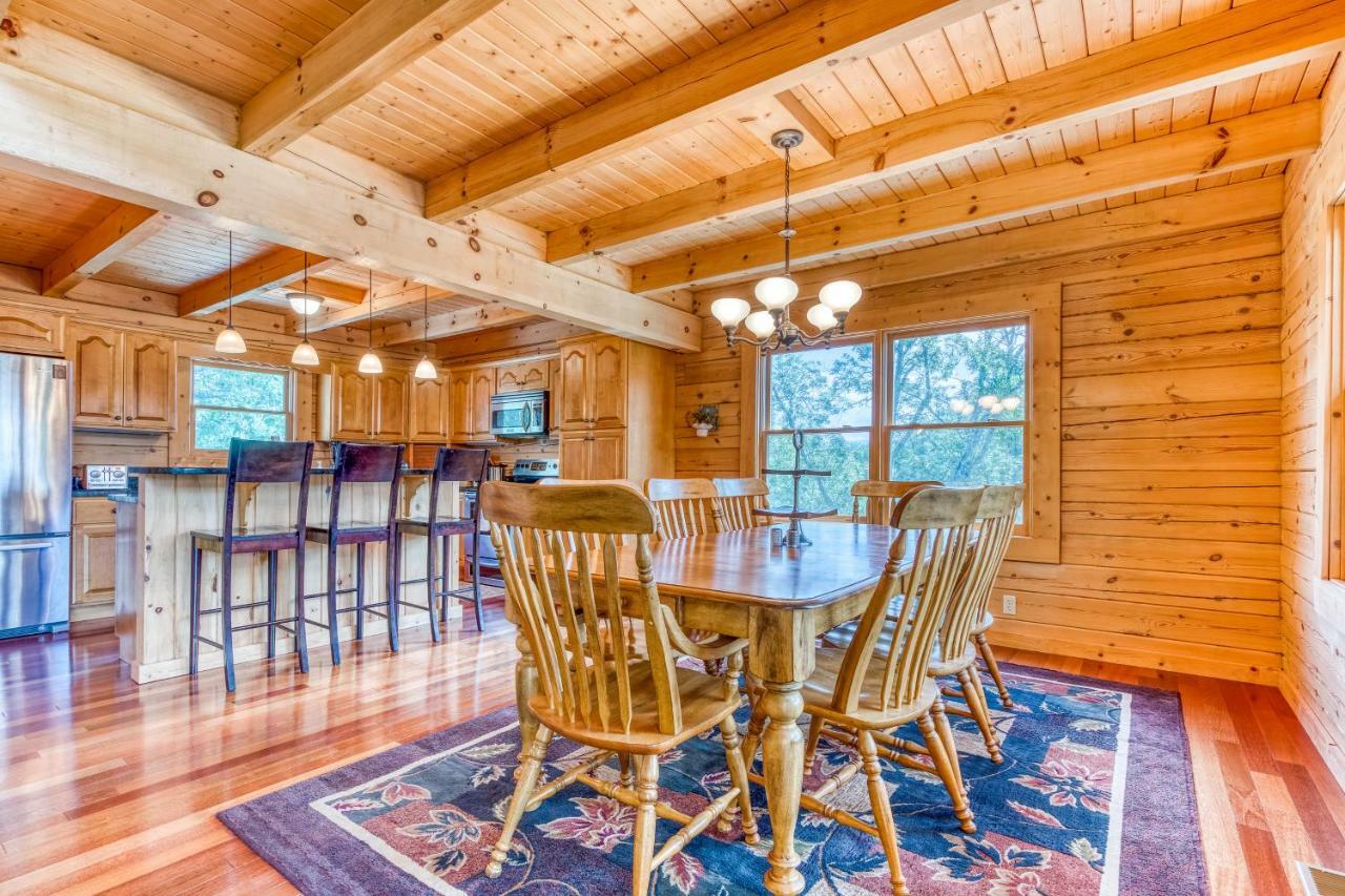 Majestic Lakefront Lodge セバービル エクステリア 写真