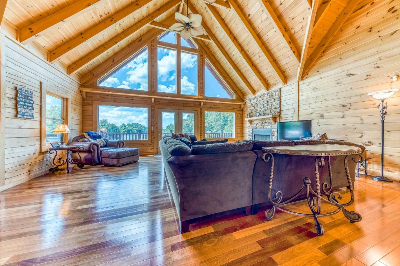 Majestic Lakefront Lodge セバービル エクステリア 写真