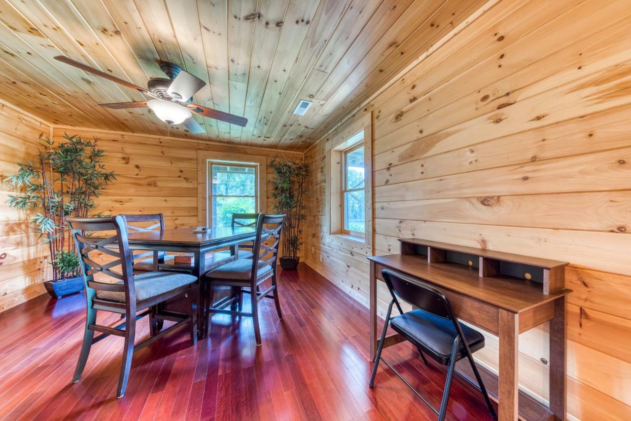 Majestic Lakefront Lodge セバービル エクステリア 写真