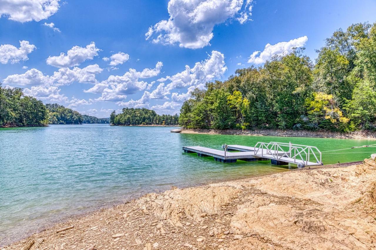 Majestic Lakefront Lodge セバービル エクステリア 写真