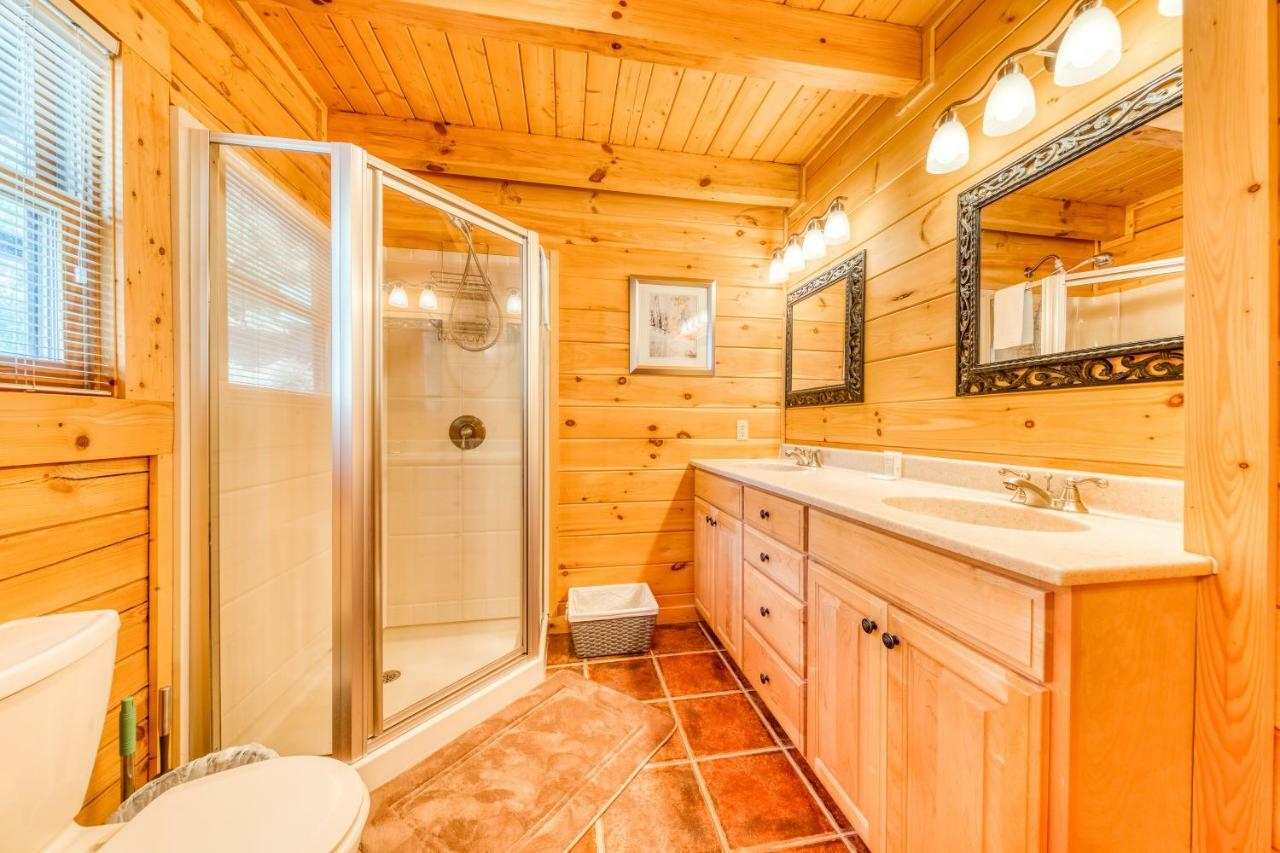 Majestic Lakefront Lodge セバービル エクステリア 写真
