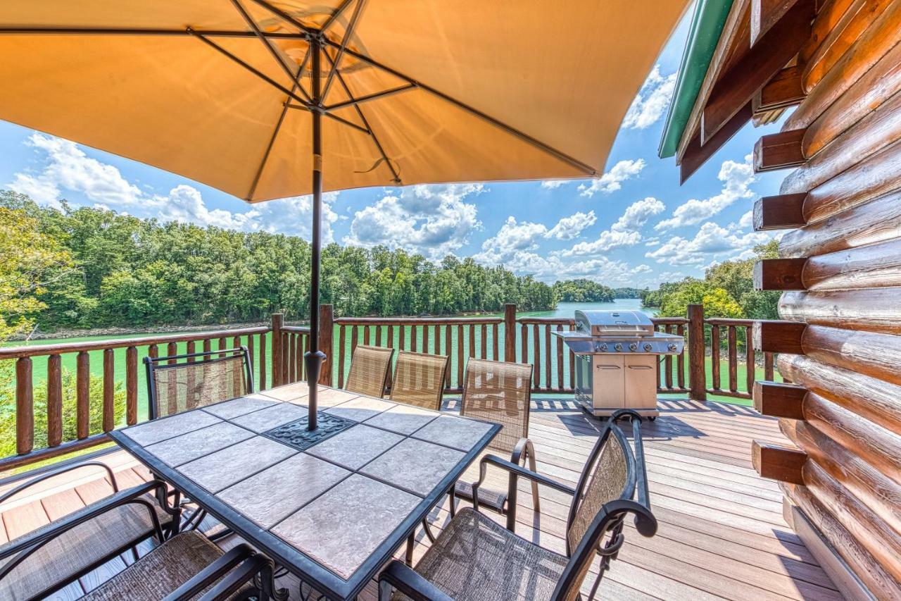 Majestic Lakefront Lodge セバービル エクステリア 写真