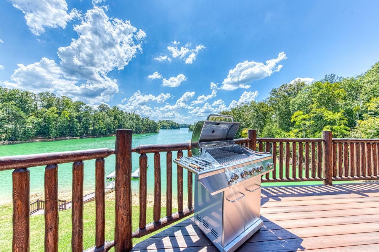 Majestic Lakefront Lodge セバービル エクステリア 写真