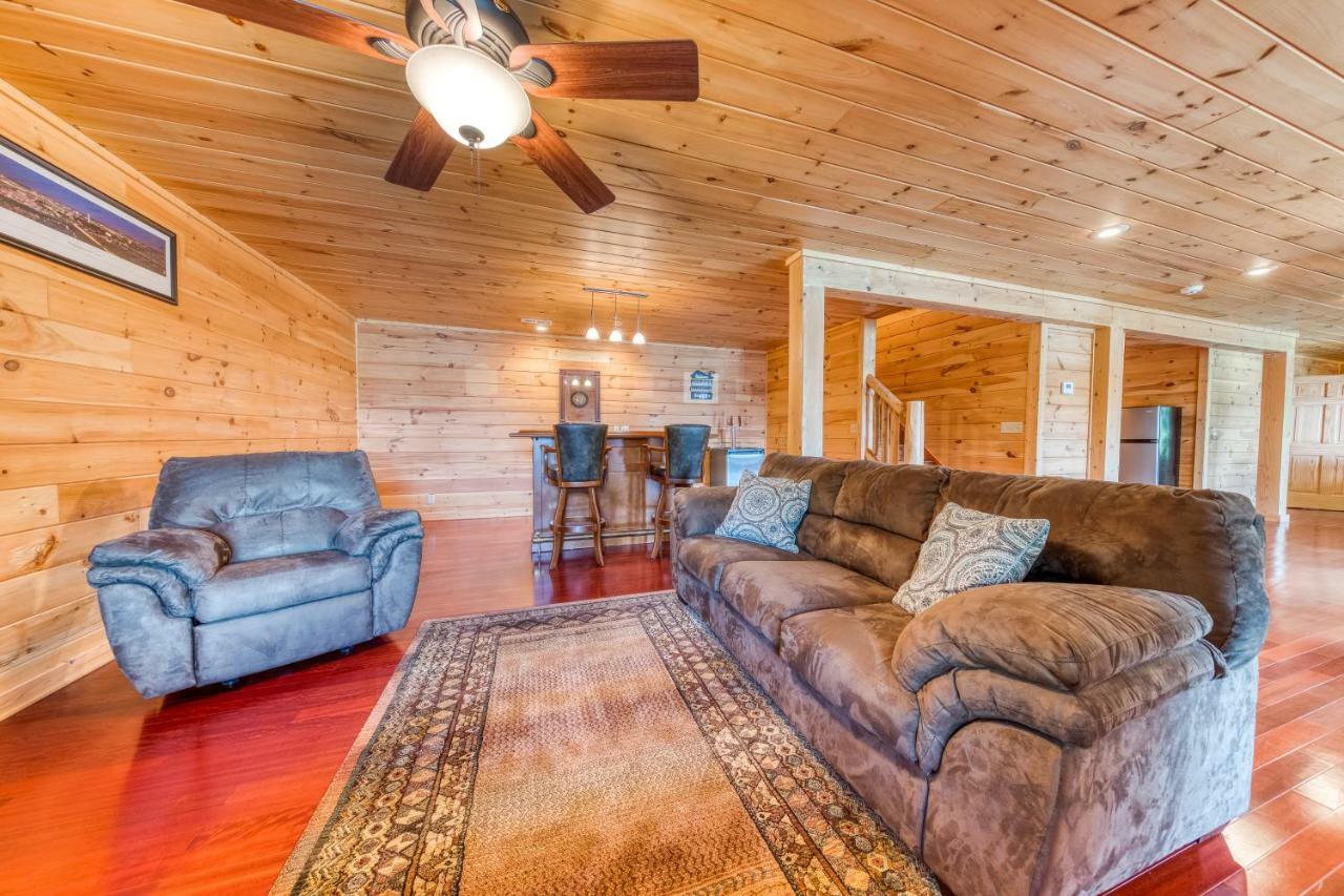 Majestic Lakefront Lodge セバービル エクステリア 写真