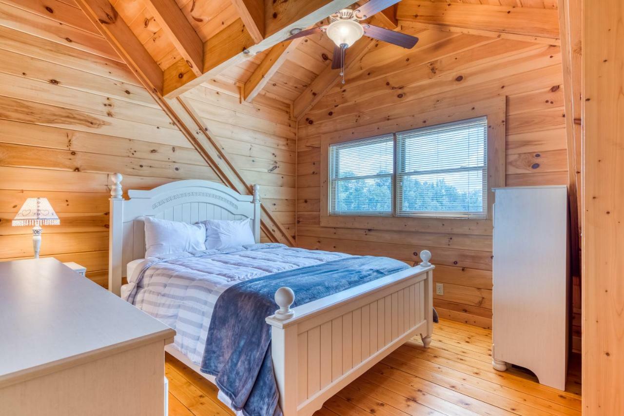 Majestic Lakefront Lodge セバービル エクステリア 写真
